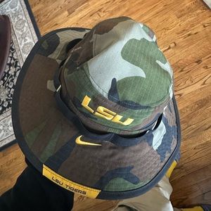 LSU bucket hat sidelines